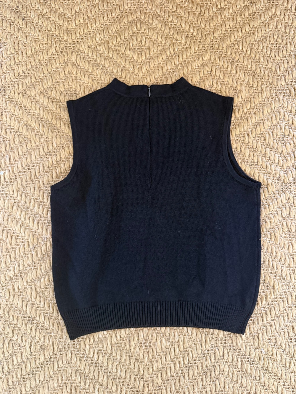 St. John Shell sweater - Picture 2 of 3